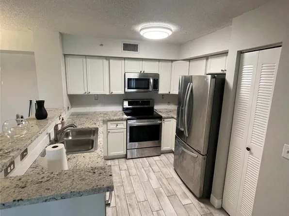 7888 Sonoma Springs Cir APT 104, Lake Worth, FL 33463