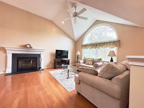 2nd image of 75 Moreland Green Dr