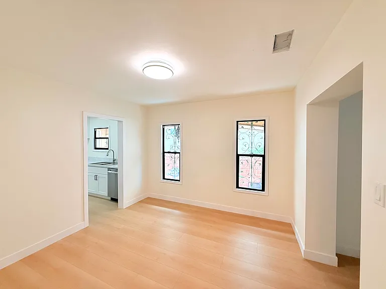 6132 Whitsett Ave #6132 — Photo 32