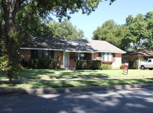 923 Highland Oaks Dr, Dallas, TX 75232