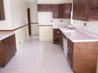 2735 75th St, Woodridge, IL 60517