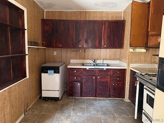 2nd image of 1170 County Rd #306