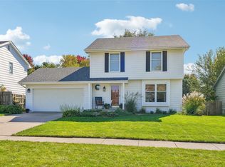 450 Bel Aire Dr, Waukee, IA 50263