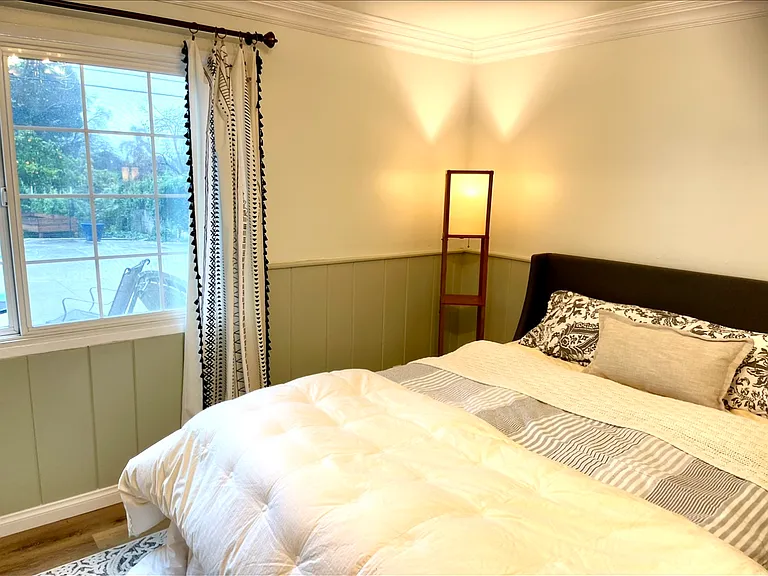 432 Court Ave — Photo 9