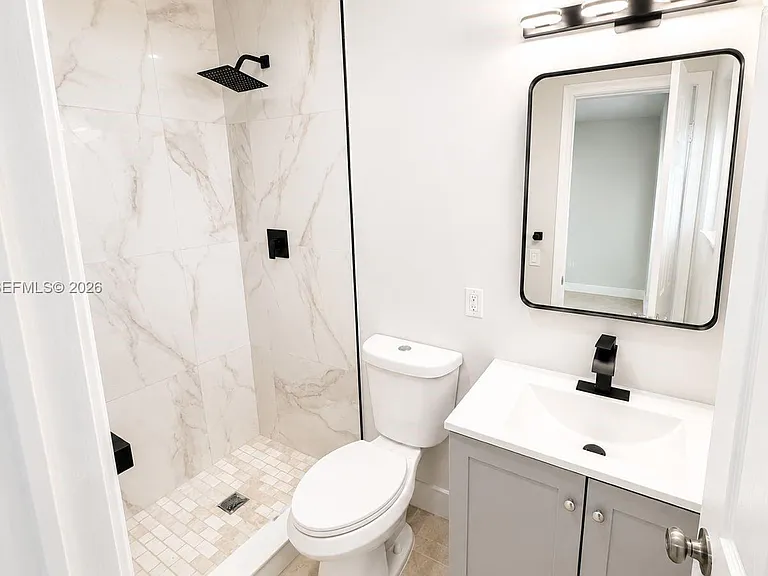 2332 Roosevelt St #32 — Photo 2