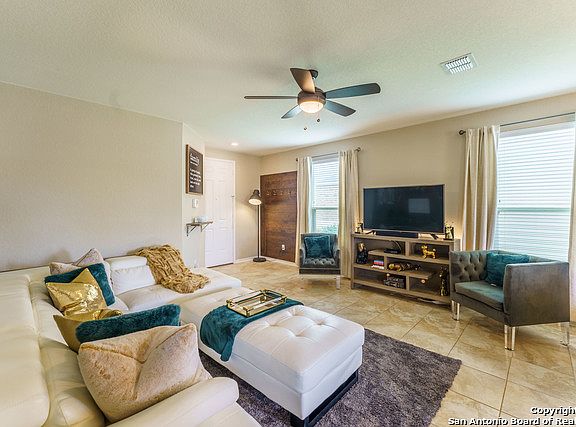 5th image of 234 Pleasanton Cir