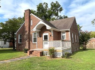 305 Davie St, Lawrenceville, VA 23868
