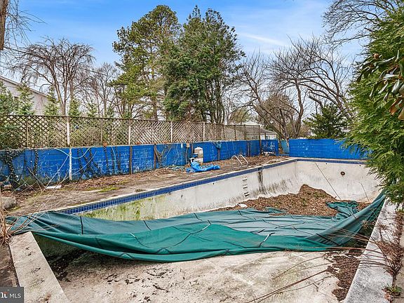 4th image of 1542 Daws Rd