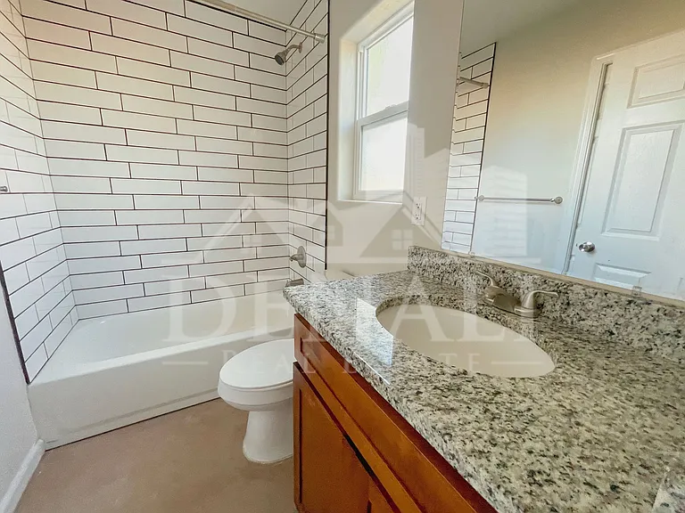 2618 N Sparkman Blvd #2 — Photo 8