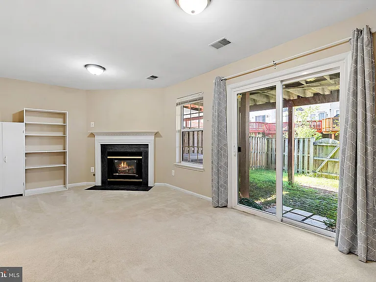 13129 Englishwood Ln — Photo 32