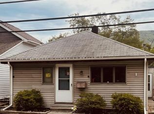 612 Mauch Chunk Rd, Palmerton, PA 18071