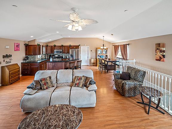 5th image of 14760 Flintstone Dr