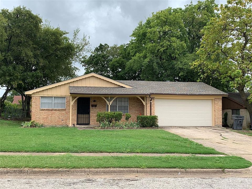1st image of 1132 Deerwood Dr