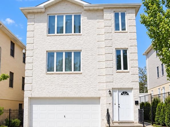 1202 44th St APT 1