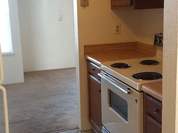 2nd image of 1934 Lincoln Ave SE APT 101