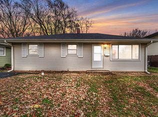 1541 Lincoln St, Hobart, IN 46342