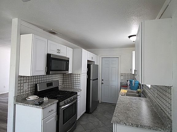 4th image of 35381 Western Dr