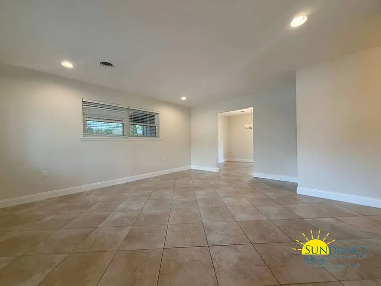 305 Leah Miller Dr — Photo 7