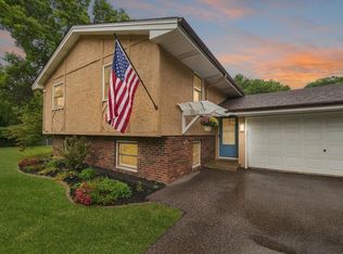 1602 Long Lake Rd, New Brighton, MN 55112