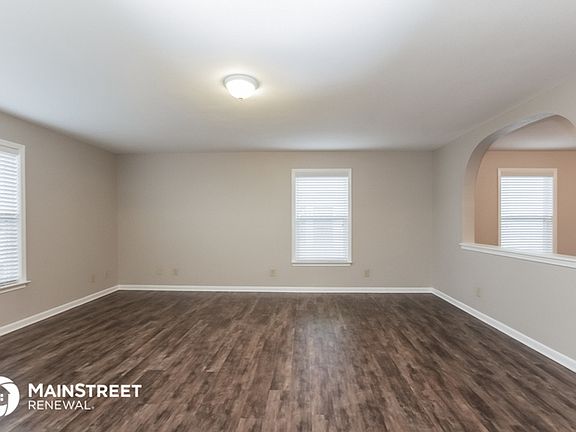 3rd image of 309 Zander Woods Ct