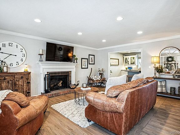 4th image of 6809 S Niagara Court