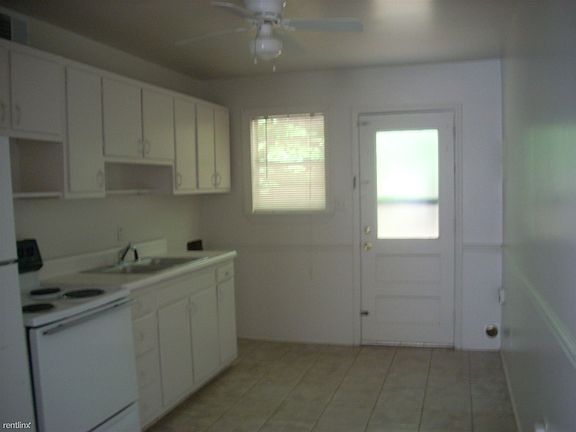 2 bedroom kitchen
