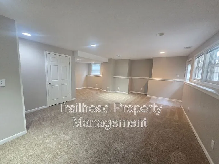 14002 Goodman St — Photo 40