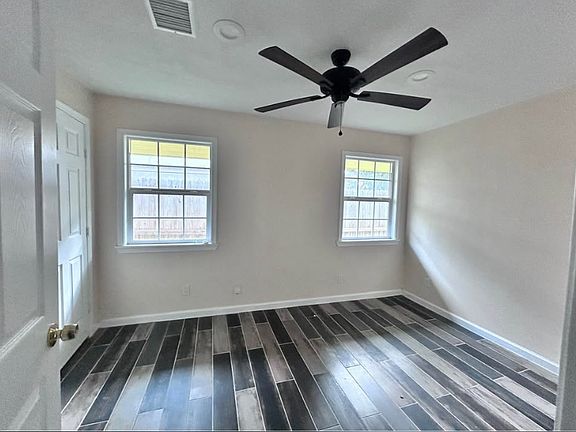 5th image of 5627 Willow Glen Dr