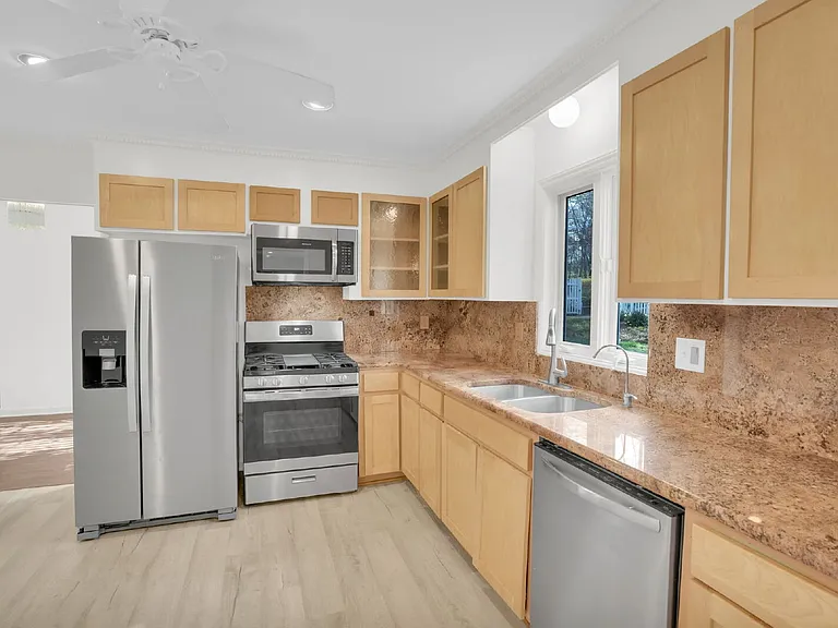 408 Wilby Dr — Photo 11