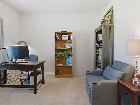 5th image of 420 Basalt Dr