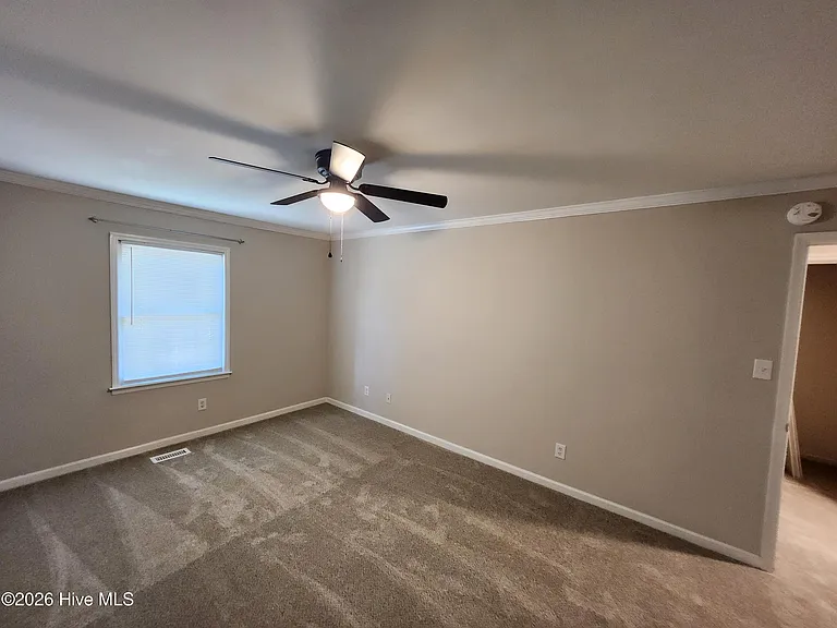 624 Crown Point Dr — Photo 14