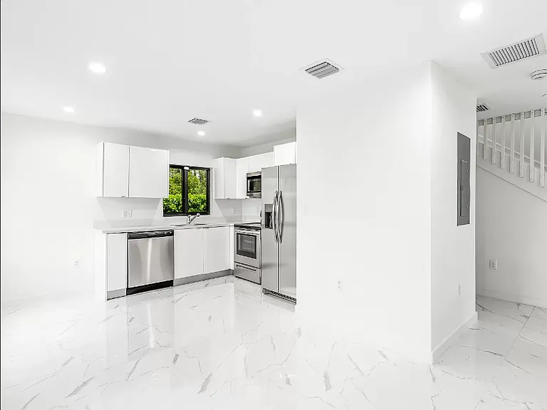 1825 NW 68th St #1 — Photo 5