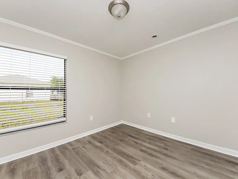 619 Heraldo Ct — Photo 12