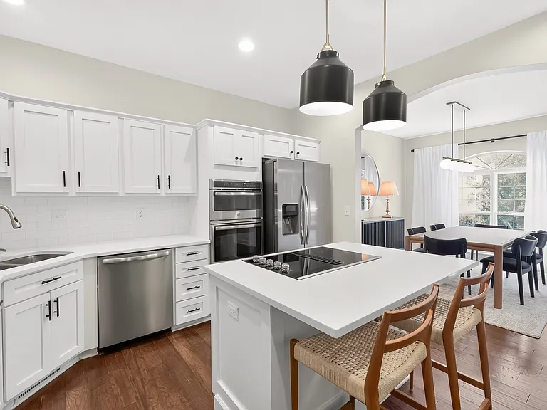 131 Carriage Ct — Photo 30