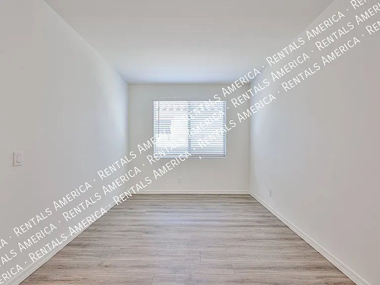 24144 W Gibson Ln — Photo 11
