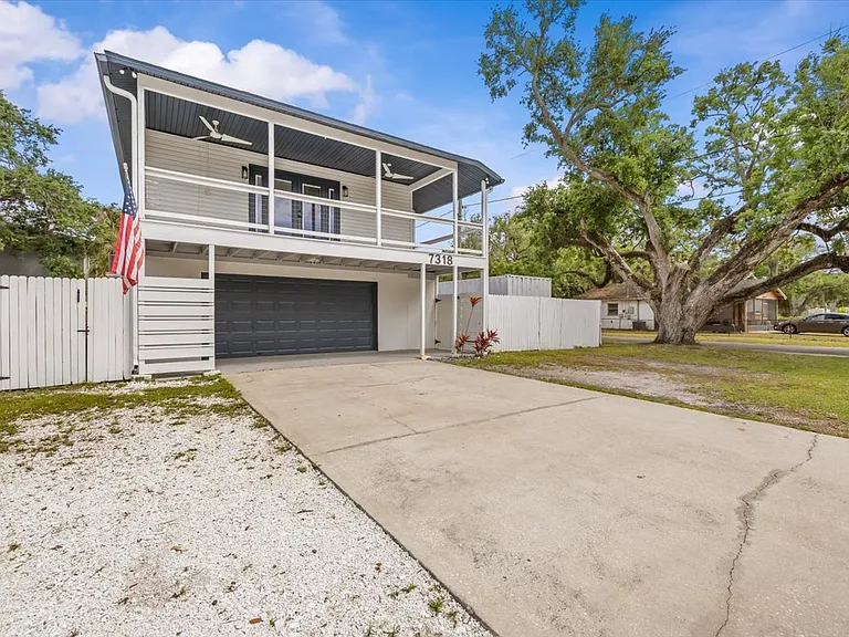 7318 S Kissimmee St — Photo 3