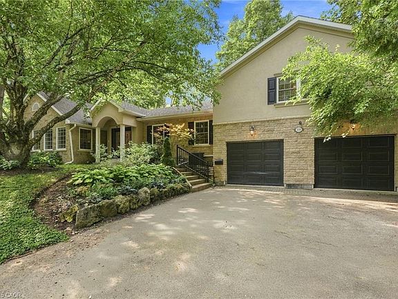 3rd image of 110 Old Ancaster Rd