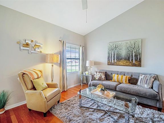 4th image of 4535 NW 34th Pl