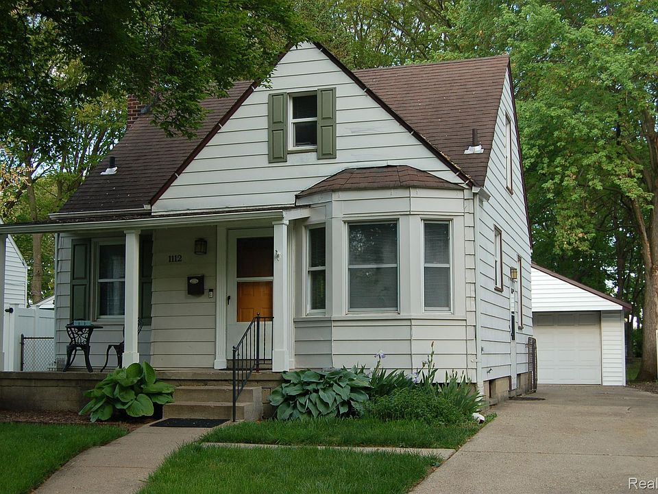 1st image of 1112 N Vermont Ave