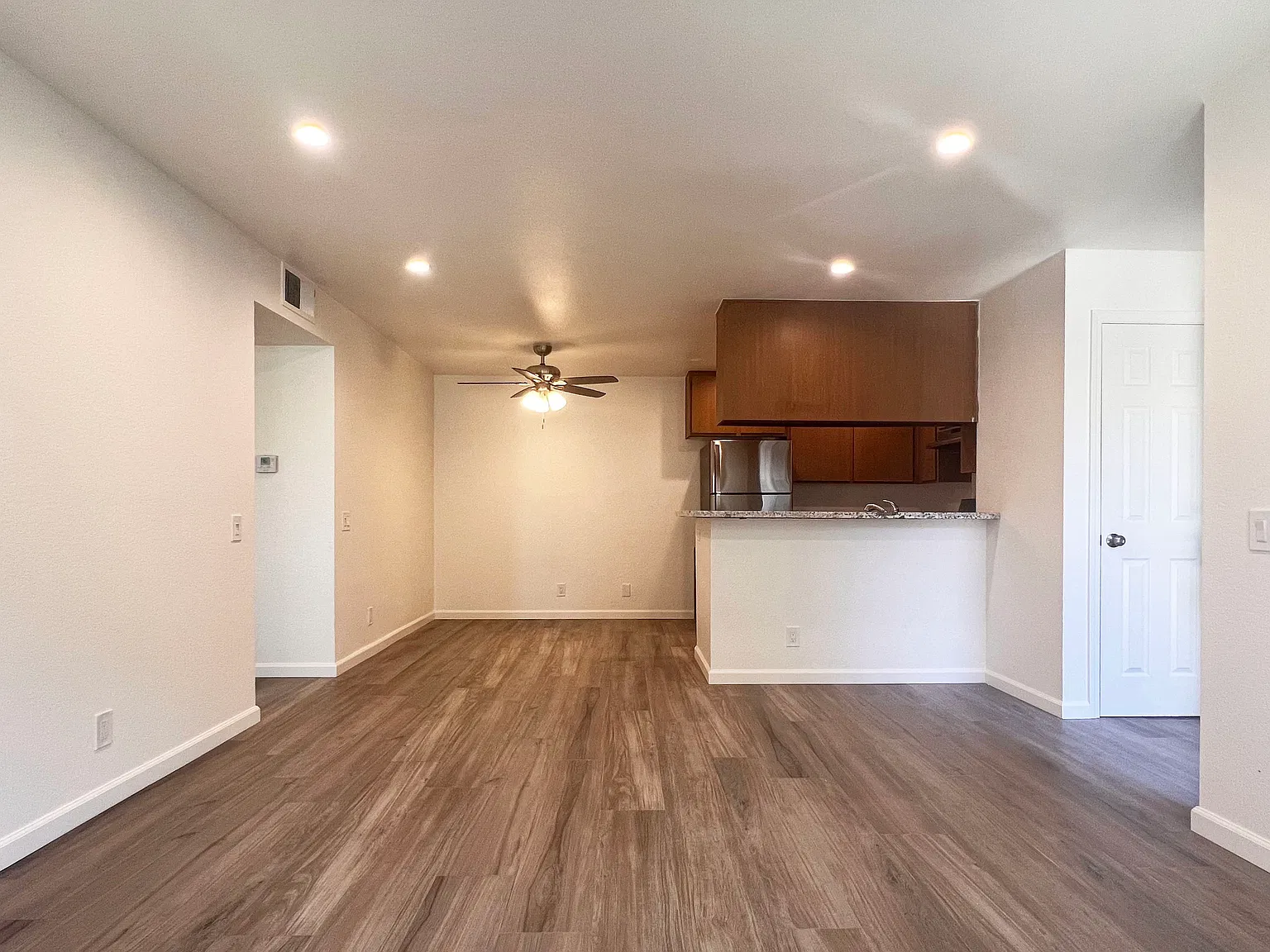 1 bed, 700 sqft, $2,100 — Photo 4