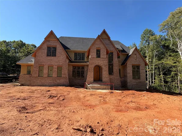 1051 Ventosa Dr, Denver, NC 28037