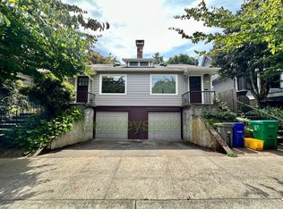 2314 NE Couch St, Portland, OR 97232