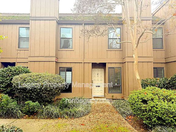3rd image of 2298 Sierra Blvd APT C