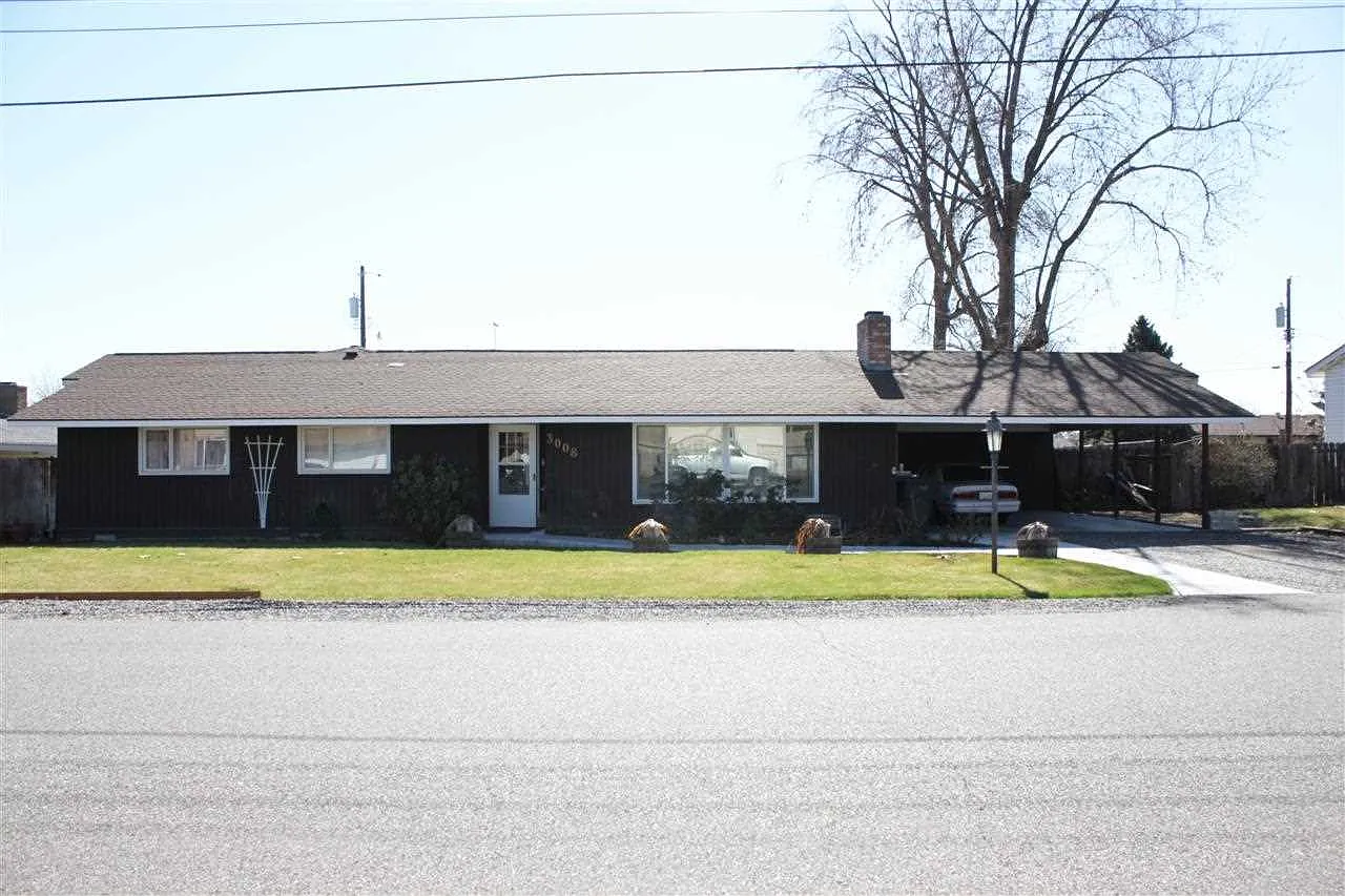 3008 W Pearl St photo 1