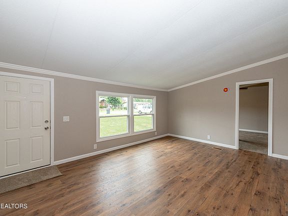 4th image of 316 Winchester Dr