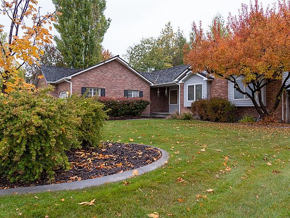2nd image of 134 Cobblestone Ln