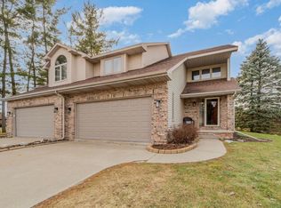 279 E Braeburn Dr, Saginaw, MI