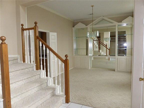 4th image of 5608 New Castle Dr