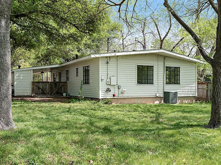 1207 Ridgemont Dr — Photo 20