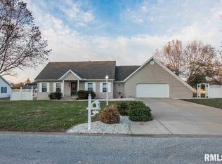 1301 Montebello Dr, Herrin, IL 62948